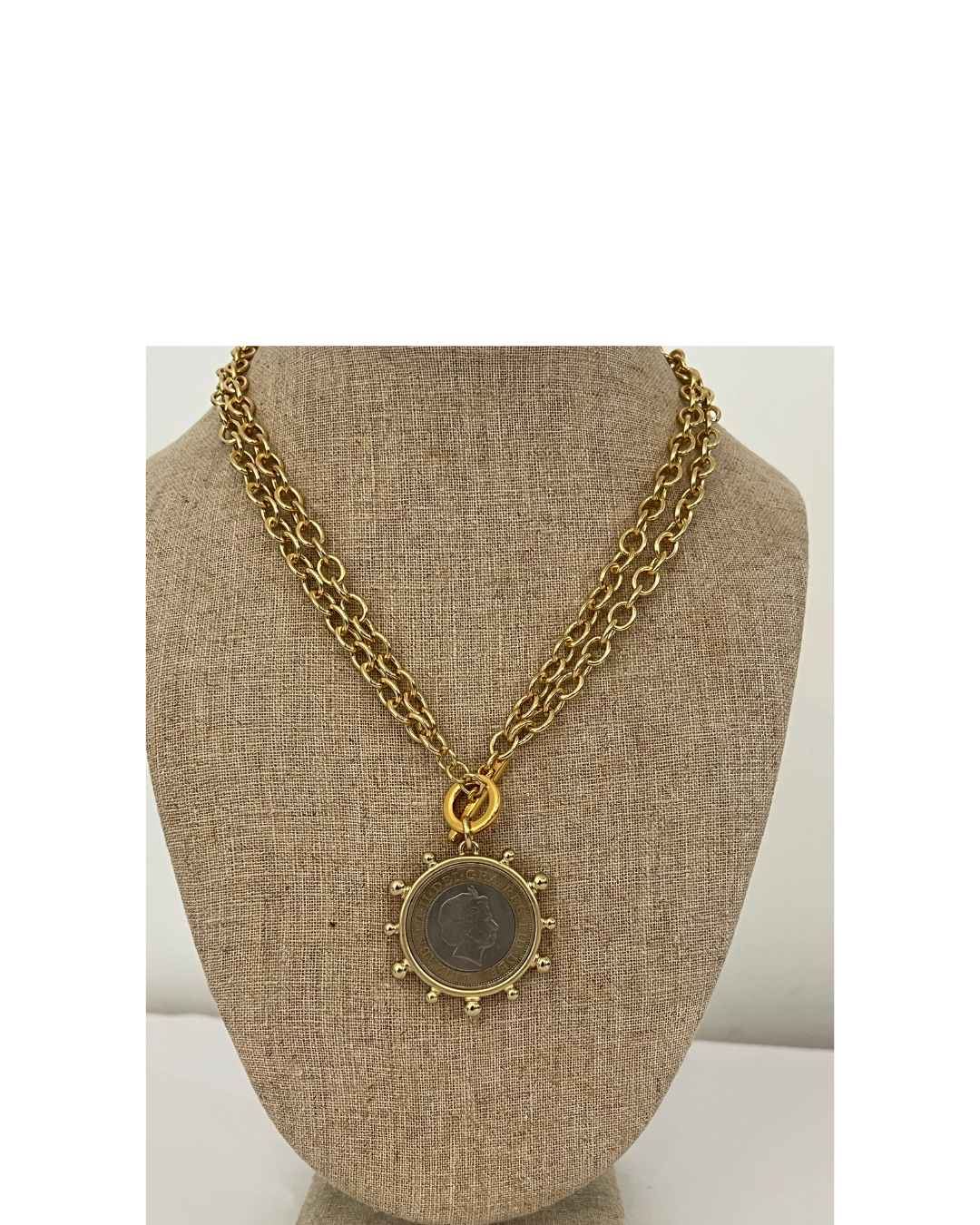 Long Toggle Queen Necklace